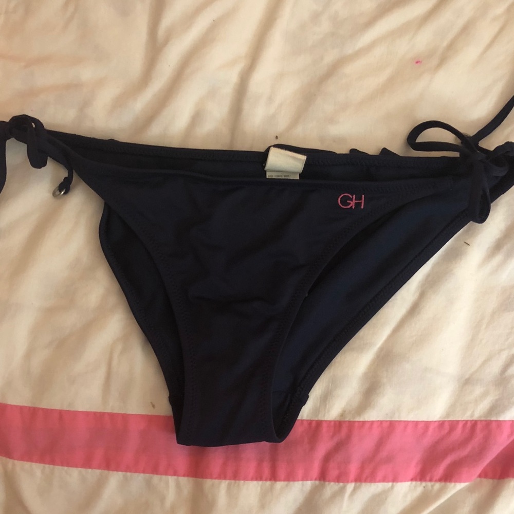 gilly hicks bottoms